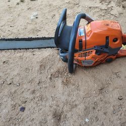 562 Husqvarna Chainsaw