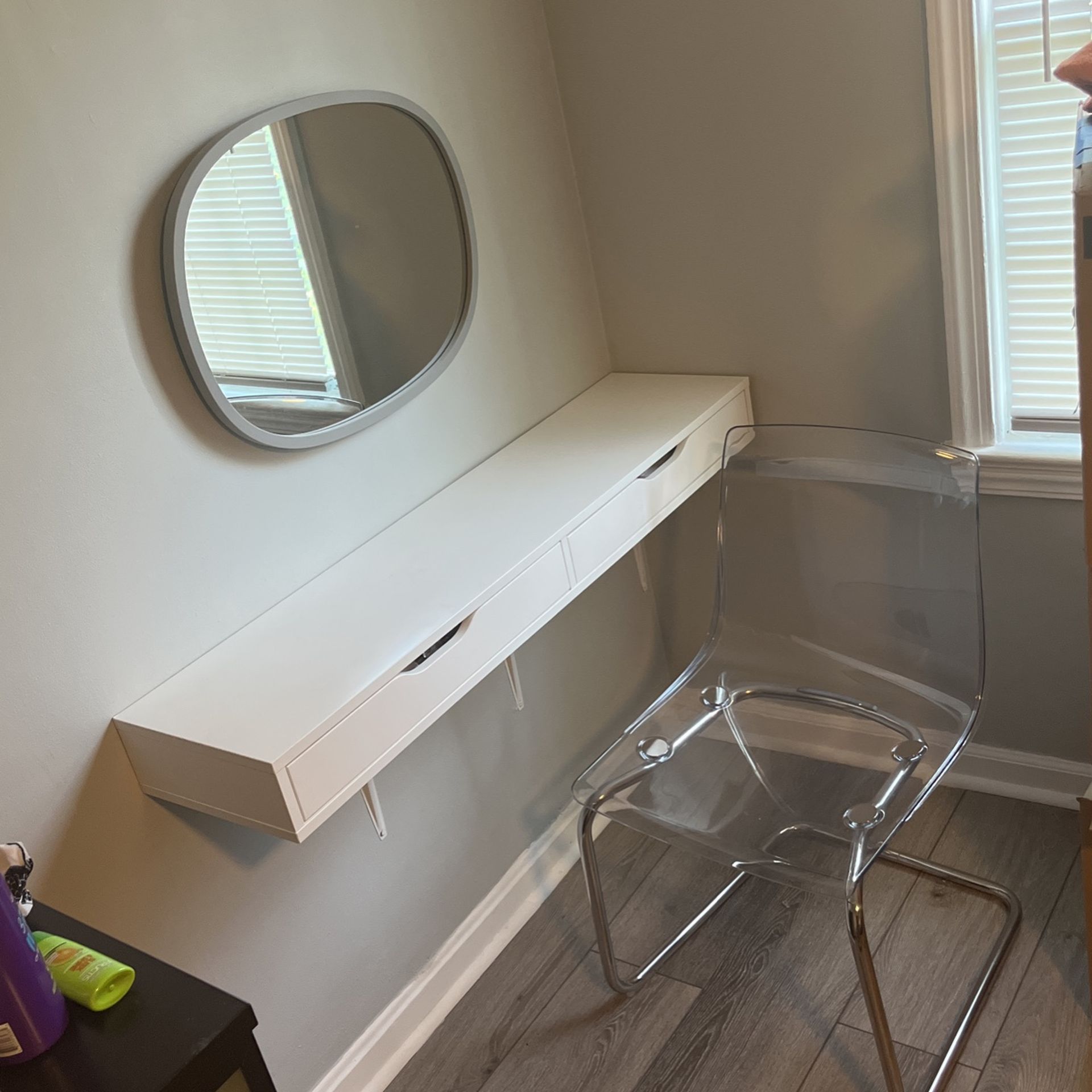 Floating Desk With Chair And Mirror 