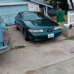 1992 Ford Taurus