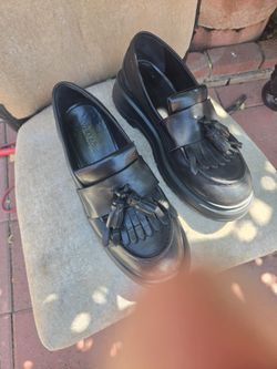 Shoes size 11