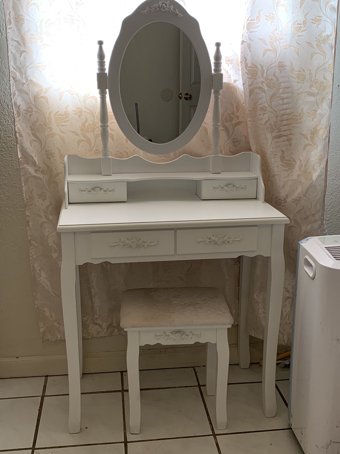 Makeup Vanity