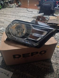 2005-10 mustang headlight