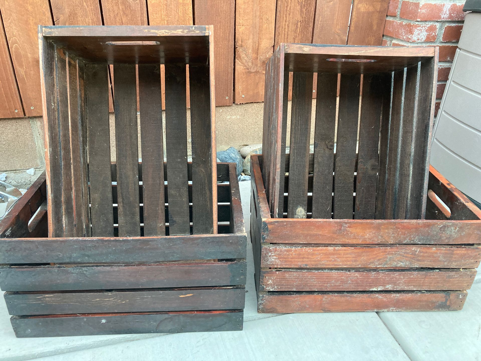 4 Wooden boxes