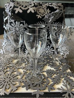 4 Clear Libbey Teardrop 8oz Stemmed Wine Glasses 2.66”Diameter-4 Sets Available