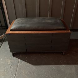 Solid wood Ottoman With reversible Lid And Wheels