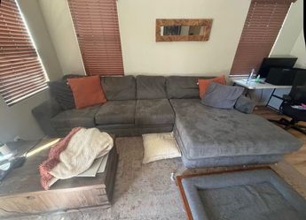 🤍 Beautiful Two Piece Modular Sectional Sofa Couch, Delivery Available!