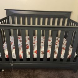 Baby Crib 4 In 1 Delta