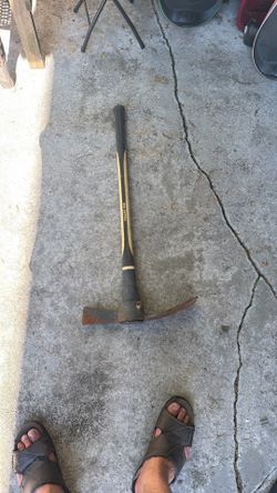 Collins Axe 