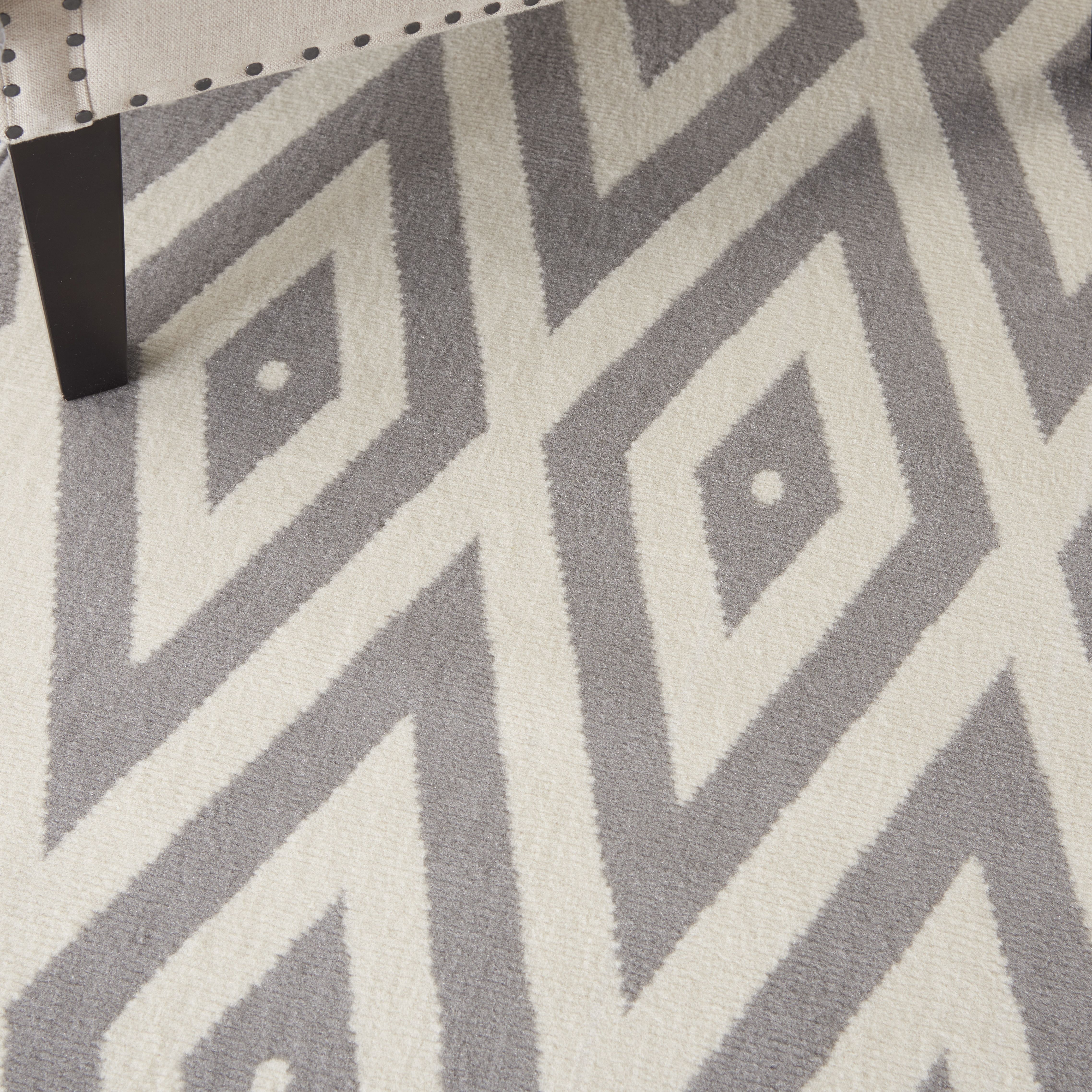 Nourison Grafix Rectangle 6'X9' White And Grey Area Rug 099446719553