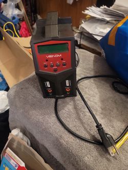 Pro Duo Charger Venom 80wx2