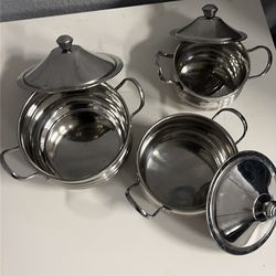 Stainless steel cooking pots with lids