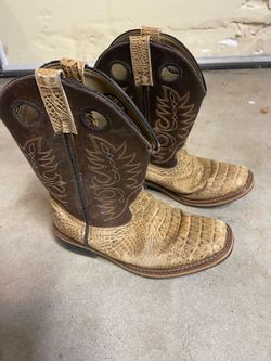Boys cowboy boots size 2