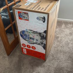 STAR WARS R2D2 - 3.5 foot animated LED R2D2 - Home Depot In Hand