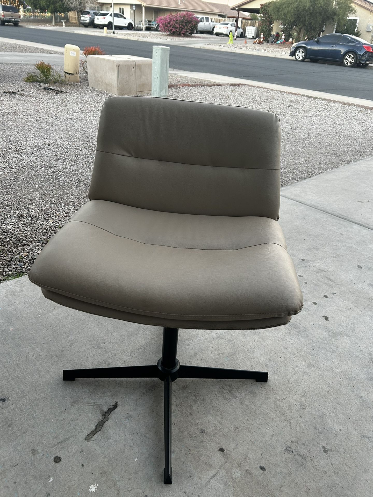 Cloud Chair ( Chair)