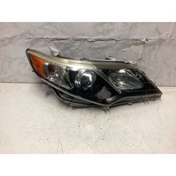 2012 2013 2014 TOYOTA CAMRY RIGHT HALOGEN HEADLIGHT AFTERMARKET USED