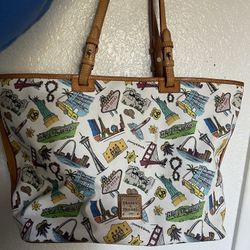 Dooney And Burke Large Tote Bag