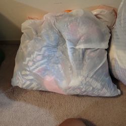 A Mix Bag Of 5t To Mostly 7 Girls Clothes