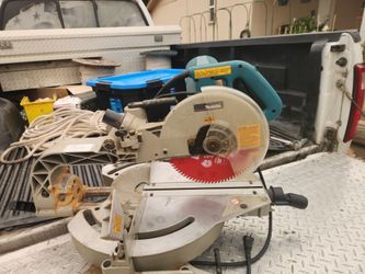Makita LS1013 miter saw