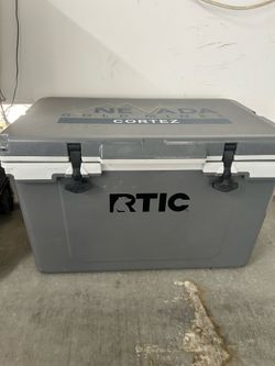 RTIC 52 QT Ultra Light Hard Cooler with 2 Dry Baskets