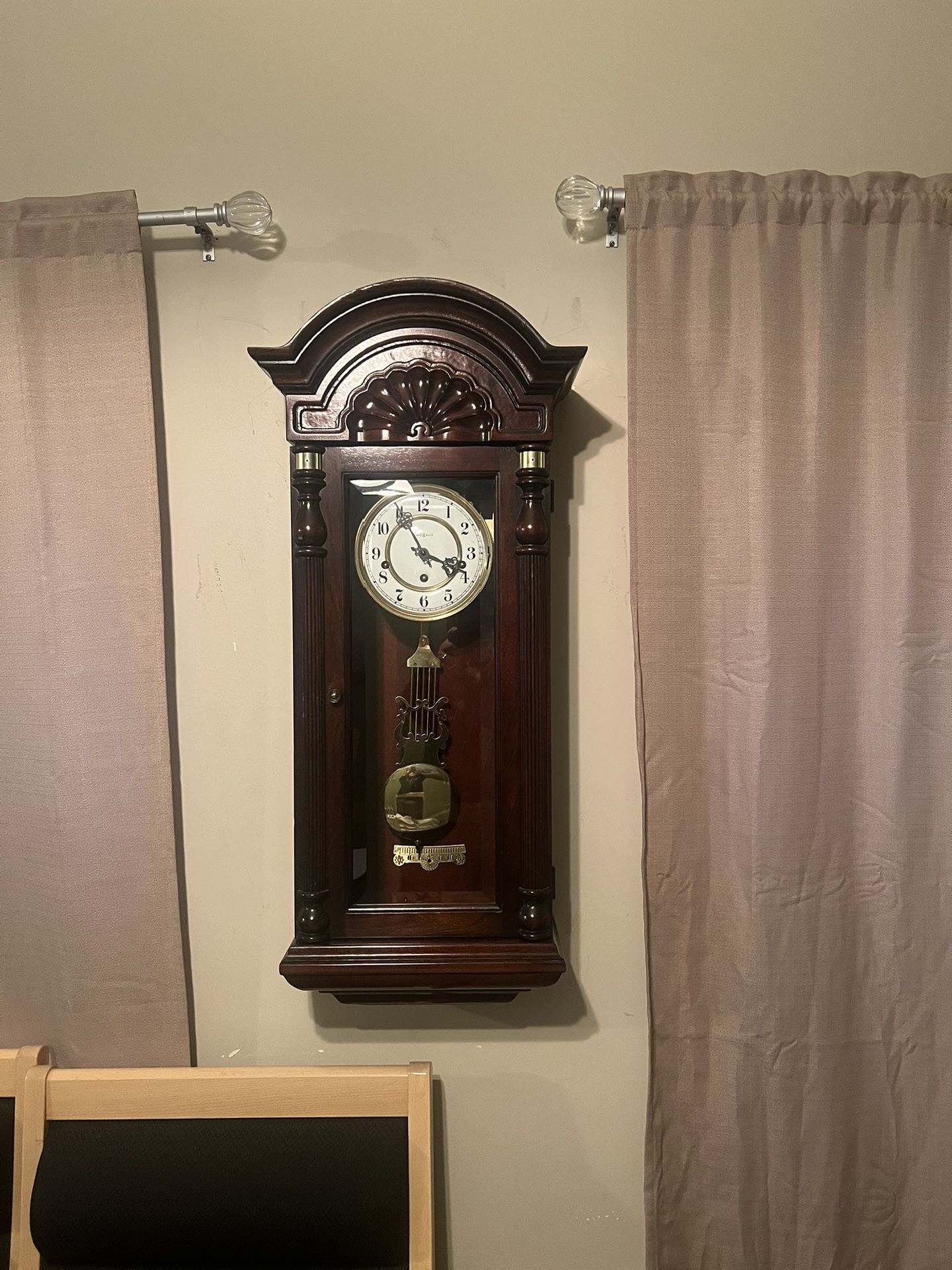 Howard Miller Wall Clock model 612221 for Sale in Chicago, IL OfferUp
