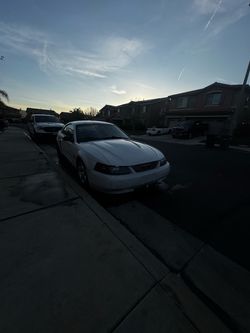 2004 Ford Mustang