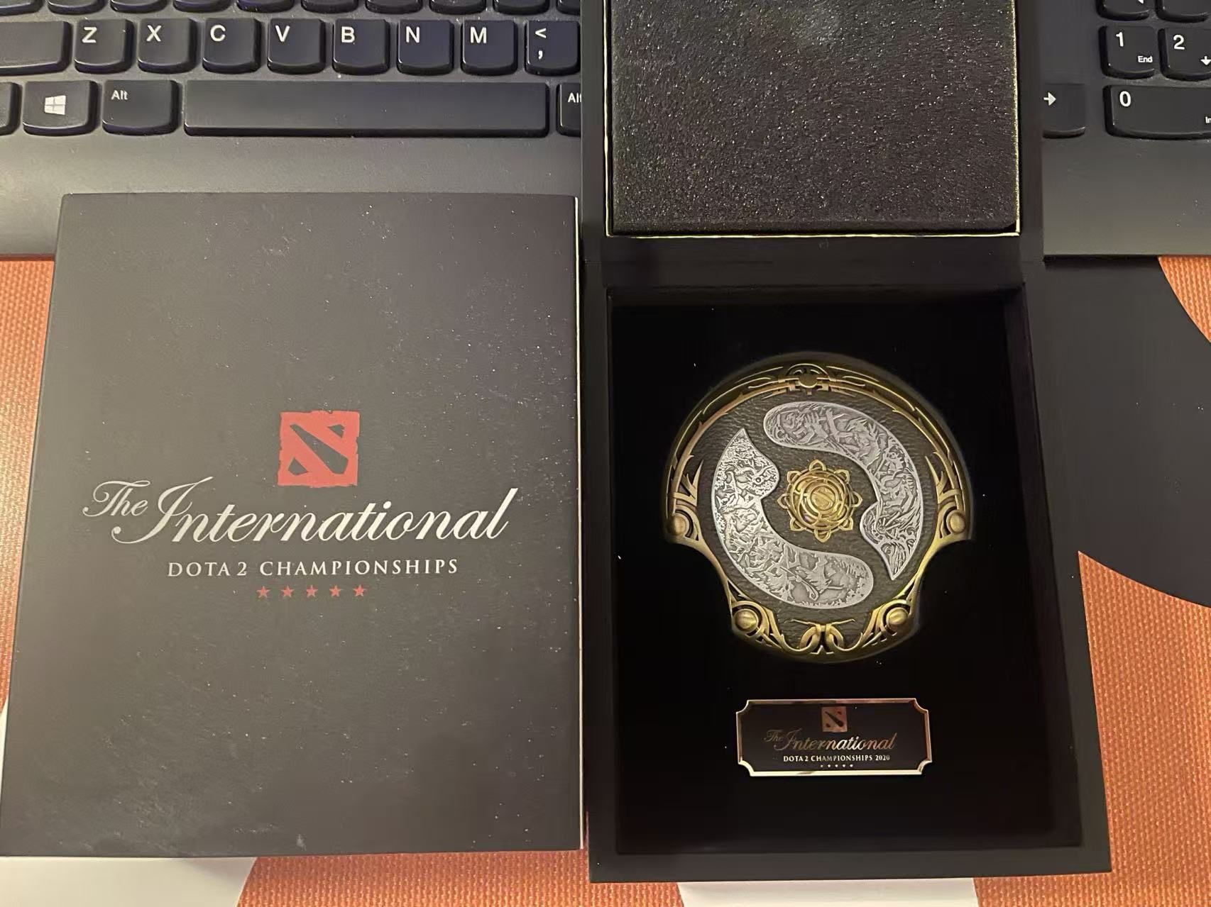 DOTA 2 2020 The International Championship AEGIS 98% NEW
