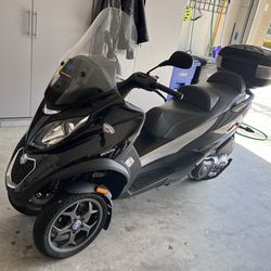 2016 Piaggio MP3 500 ie. Single Owner. Garage Kept. 57mpg.