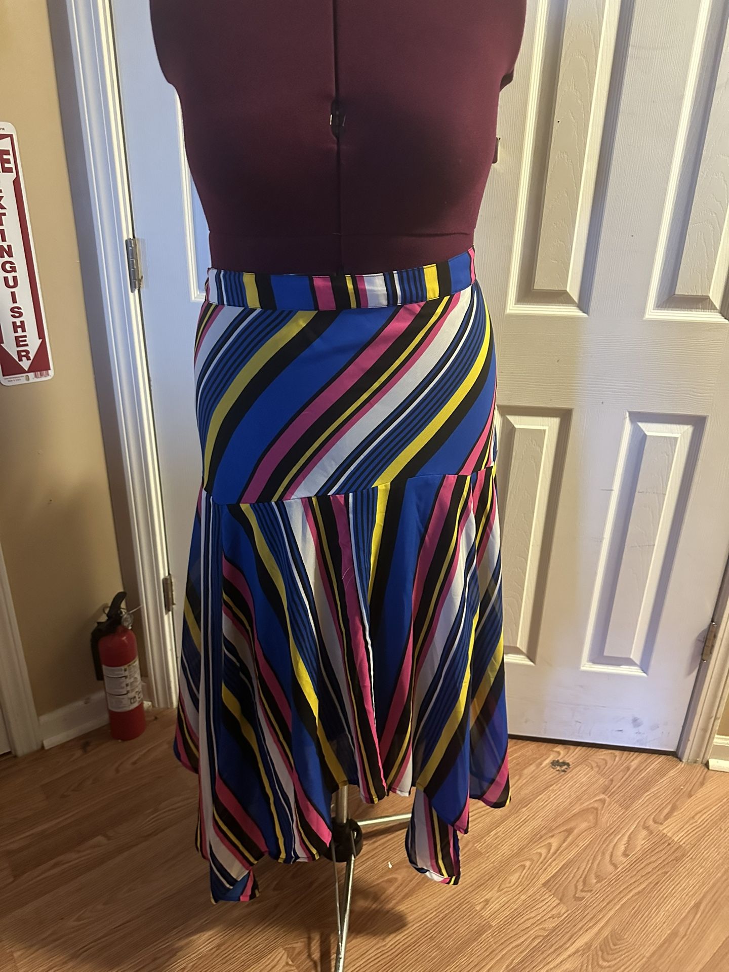 Multi Colored Skirt Size 26