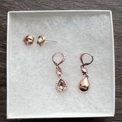 Gold Hoop Earrings for Sale in Las Vegas, NV - OfferUp