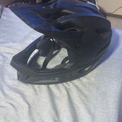 Troy Lee Designs Helmet 