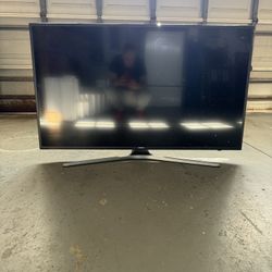 50” SAMSUNG SMART TV 