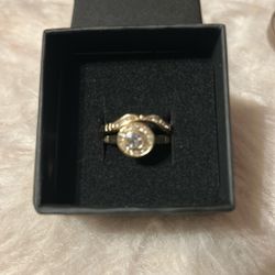 Sz 7  New Beautiful Ring Set. $35.00