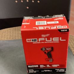 Milwaukee M18 FUEL SURGE 18-Volt Lithium-Ion Brushless Cordless 1/4 in. Hex Impact Driver (Tool-Only) Solo herramienta 