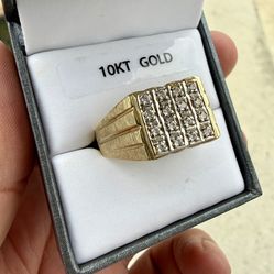 Men's Gold Ring cubic zirconia 10k