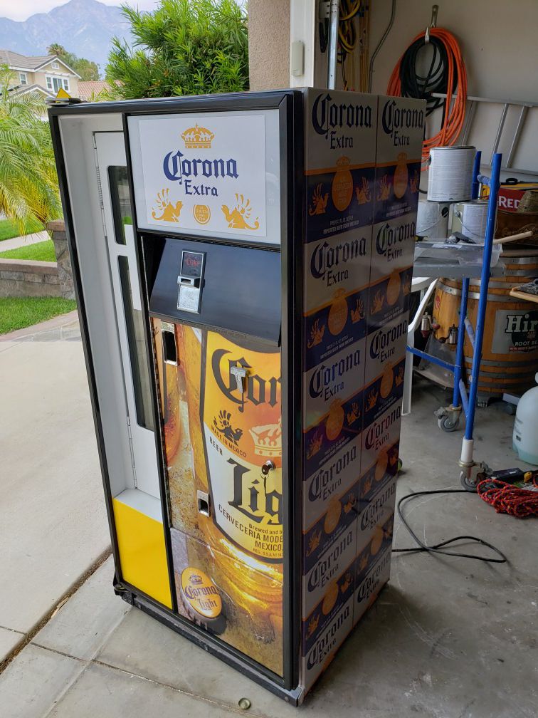 Corona refrigerator 60s coke machine