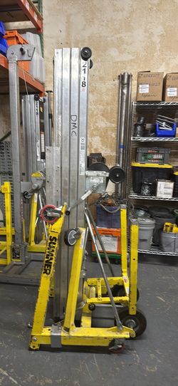 Sumner 2118 contractor lift