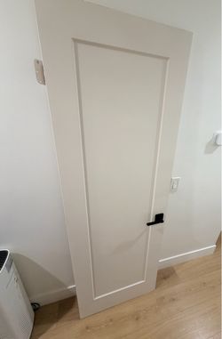26” Single Panel Shaker Solid Wood Door