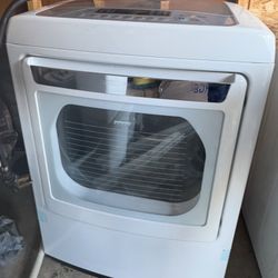 Moving sale! Full Size Washer/Dryer