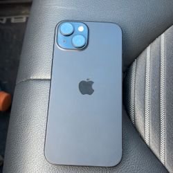 iPhone 15 Unlocked For Any Carrier - Like New PRICE FIRM