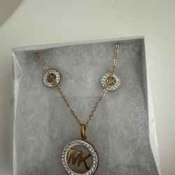 Michaelkors Necklace Set 