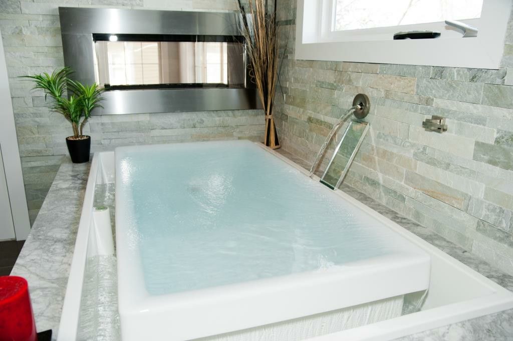 Kohler infinite hot tub