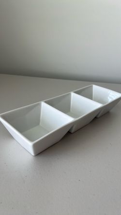3 square dish for sale.