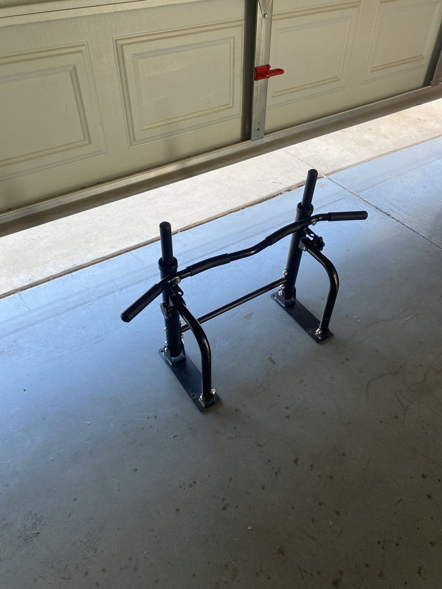 Pull Up Bar