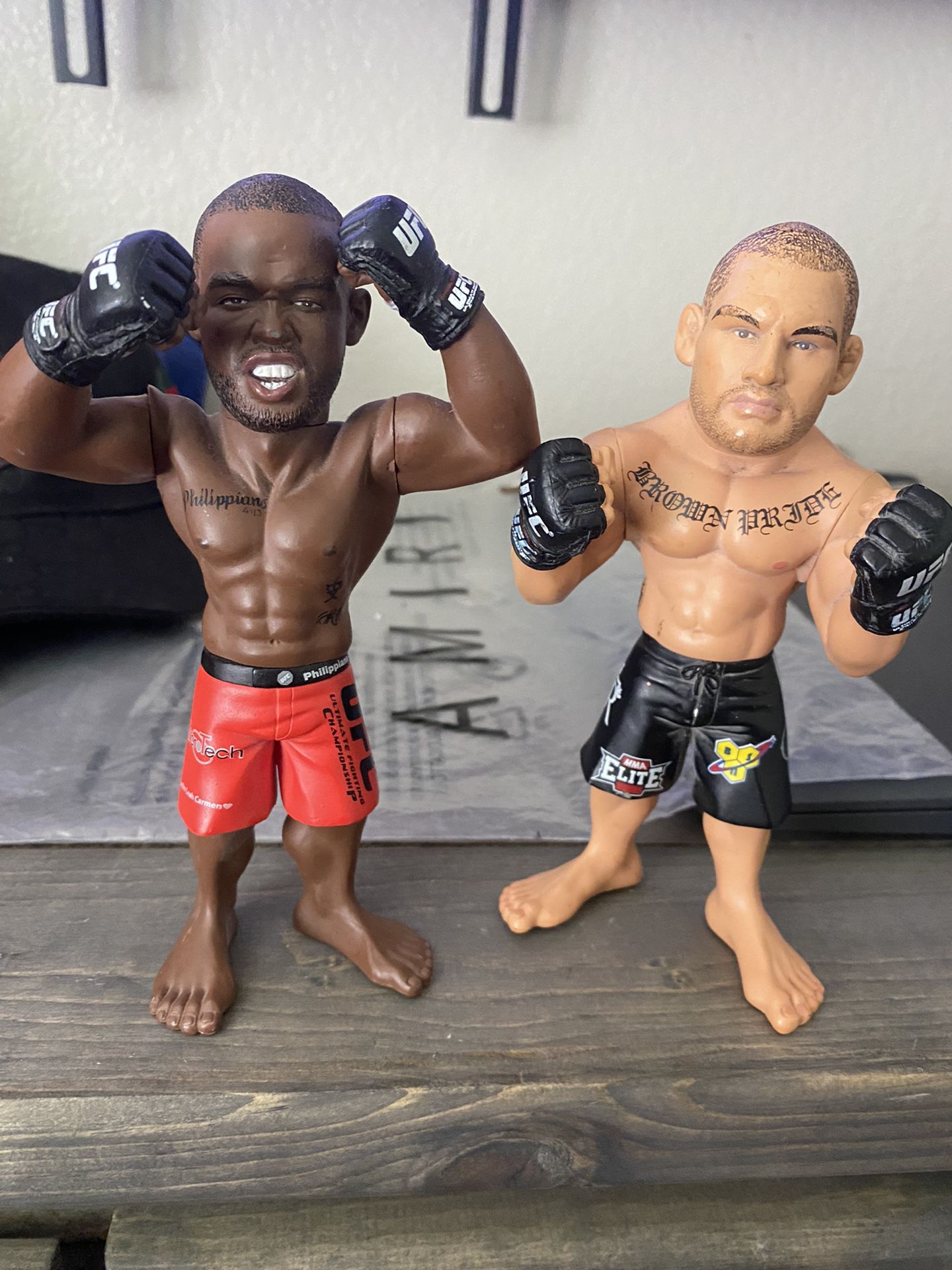 UFC John Jones And Cain Velasquez Action Figure 