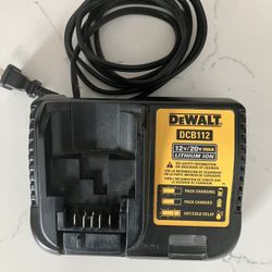 DeWalt 20V Battery Charger