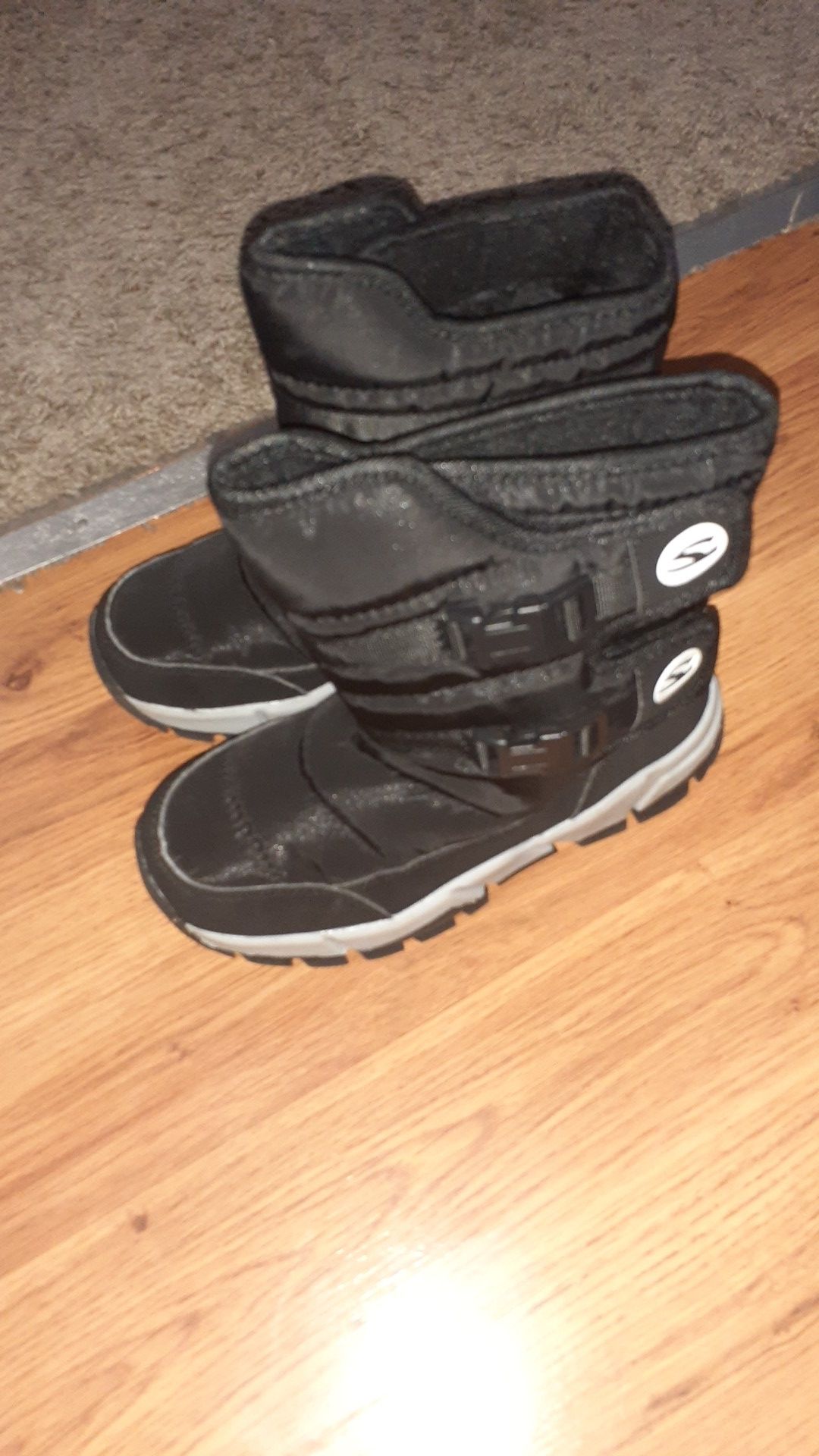 Size 2 kid Snow Boot, 1.5 Timberland