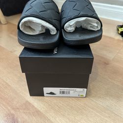 Women’s New Vince Wately Eva Slides Size 8