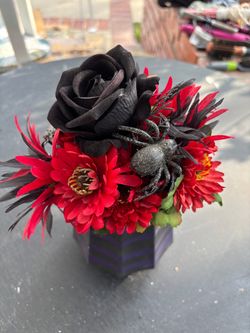 Halloween dark & simple