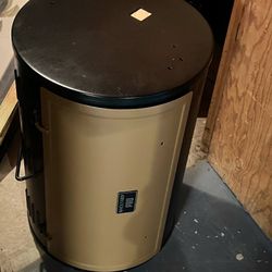 Backyard Pro 30” Wood-Fire Pellet Grill And Smoker ( new )