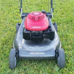 Honda self propelled lawn mower $230 firm